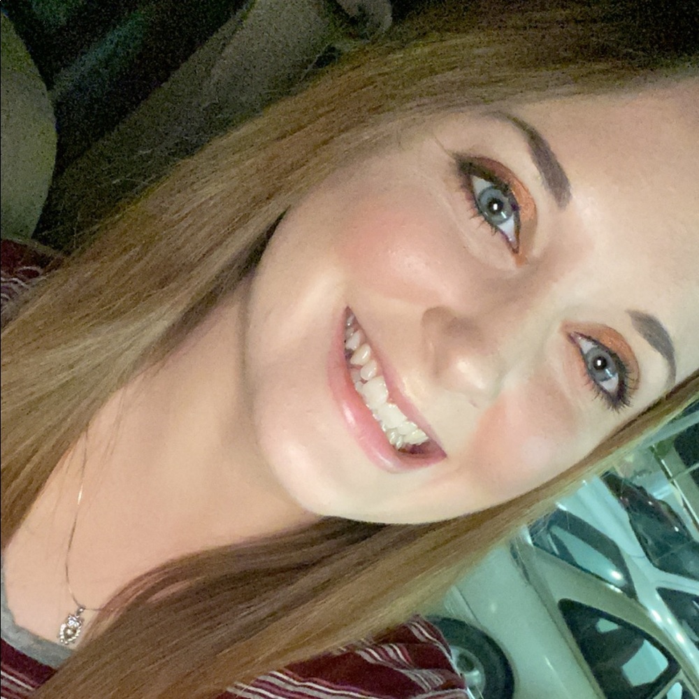 Meet your Posher, M'lee